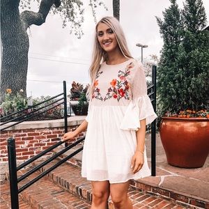 ✨ CREAM EMBROIDERED DRESS PERFECT FOR BRIDAL SHOWER